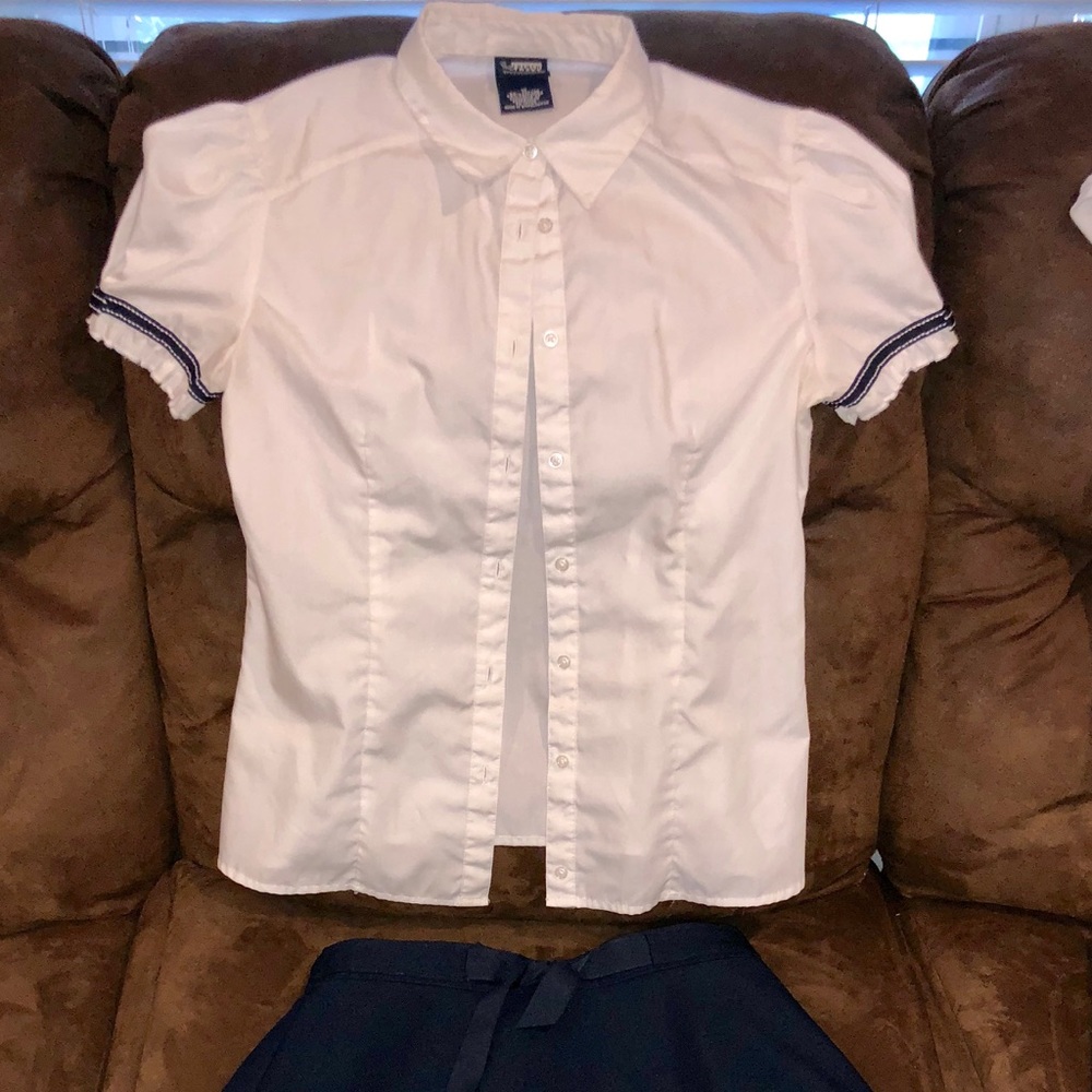 2 girls uniform sets size 14-16!